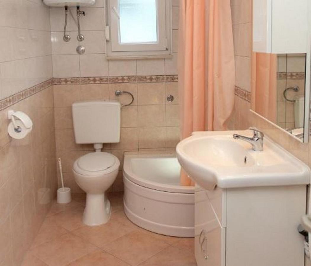 Apartments Maja - Sea View Трогир Экстерьер фото