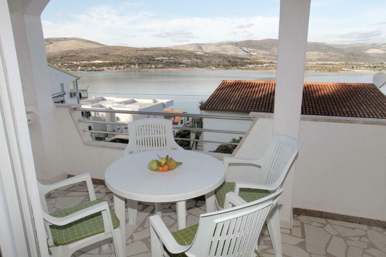 Apartments Maja - Sea View Трогир Экстерьер фото