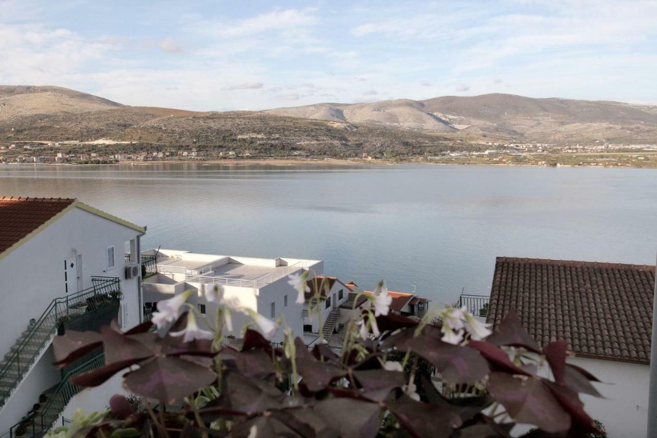 Apartments Maja - Sea View Трогир Экстерьер фото