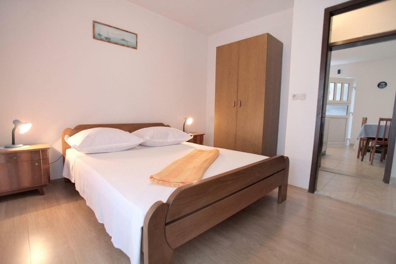 Apartments Maja - Sea View Трогир Экстерьер фото