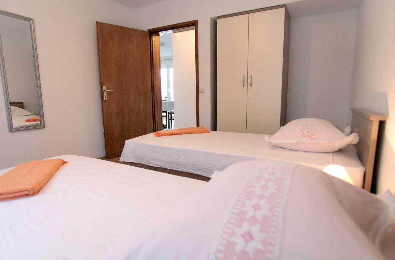 Apartments Maja - Sea View Трогир Экстерьер фото